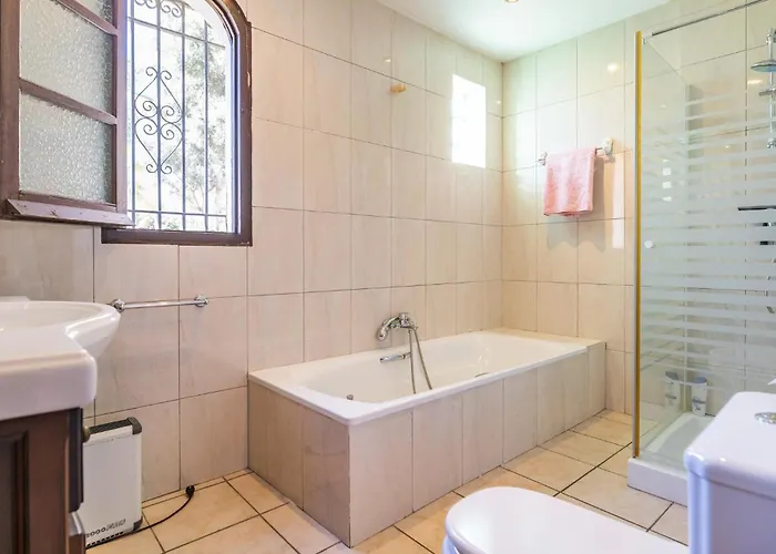 Cozy In With Wifi Nerja